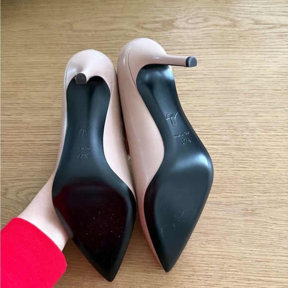 Giuseppe Zanotti Nude Heels - Picture 2 of 6